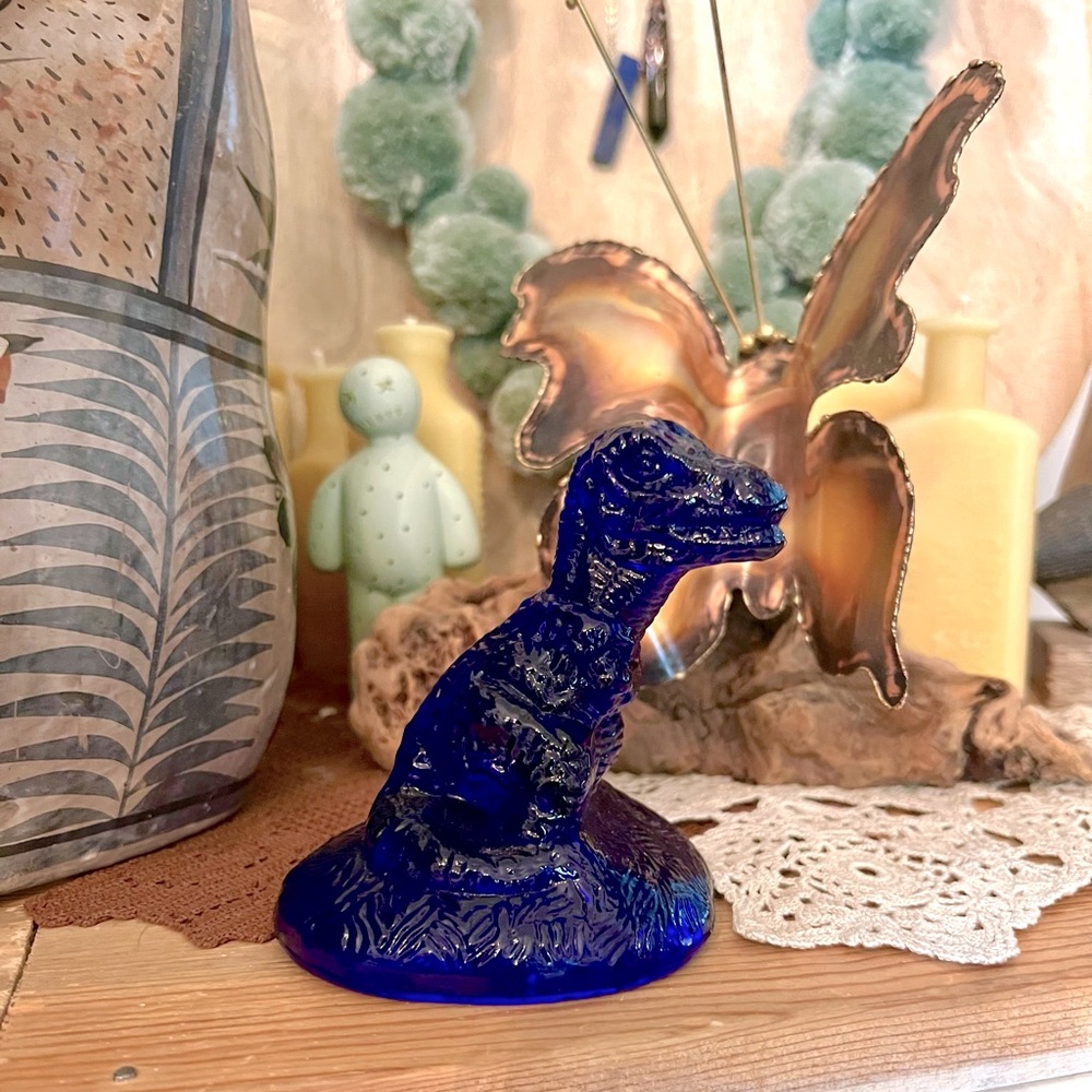Vintage Boyd Art Glass “Rex” The Dinosaur Cobalt Blue Paperweight Figurine